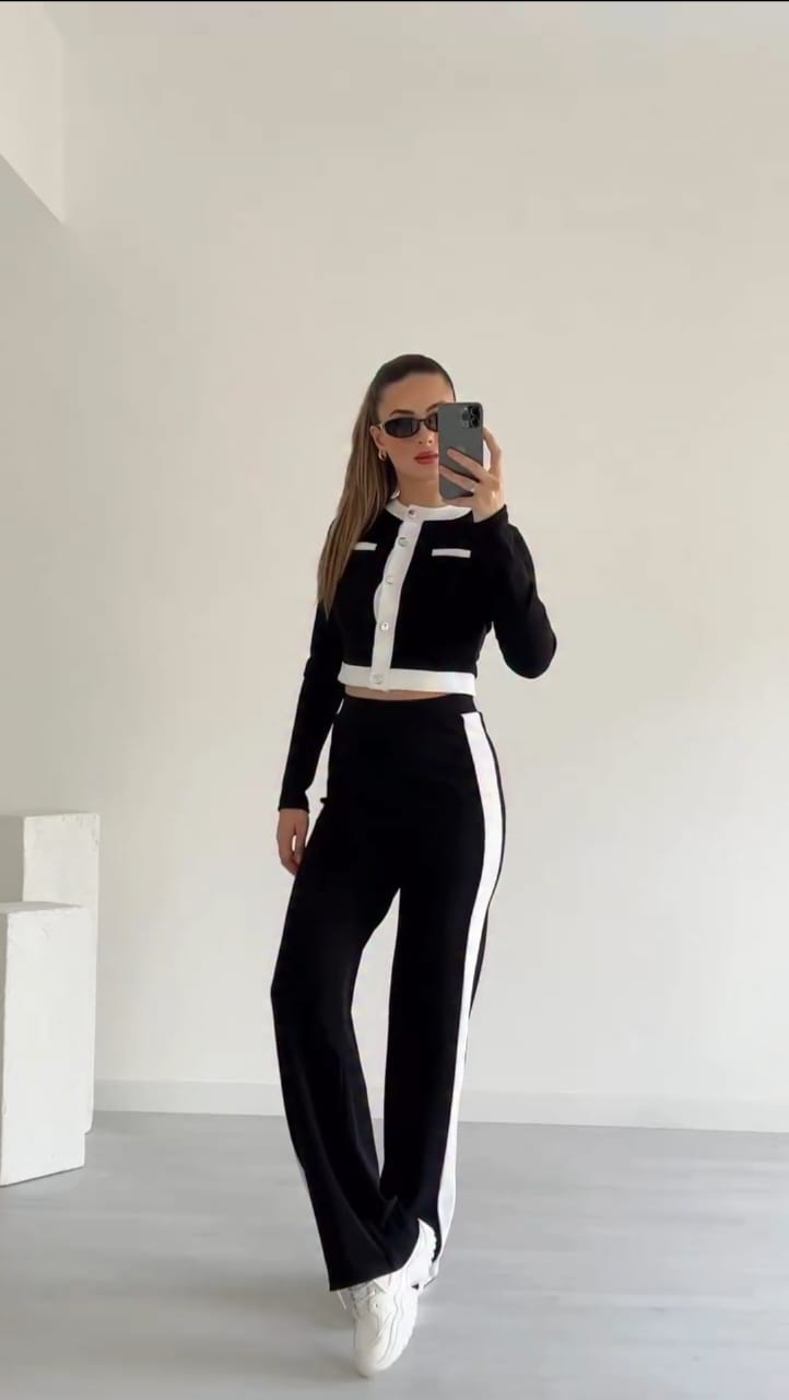 winter winde Buttion white strip Tack Suit