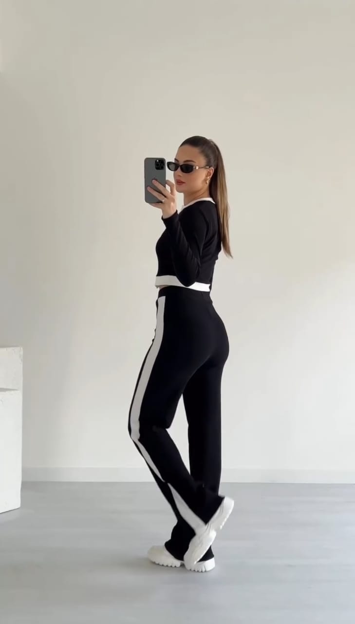 winter winde Buttion white strip Tack Suit