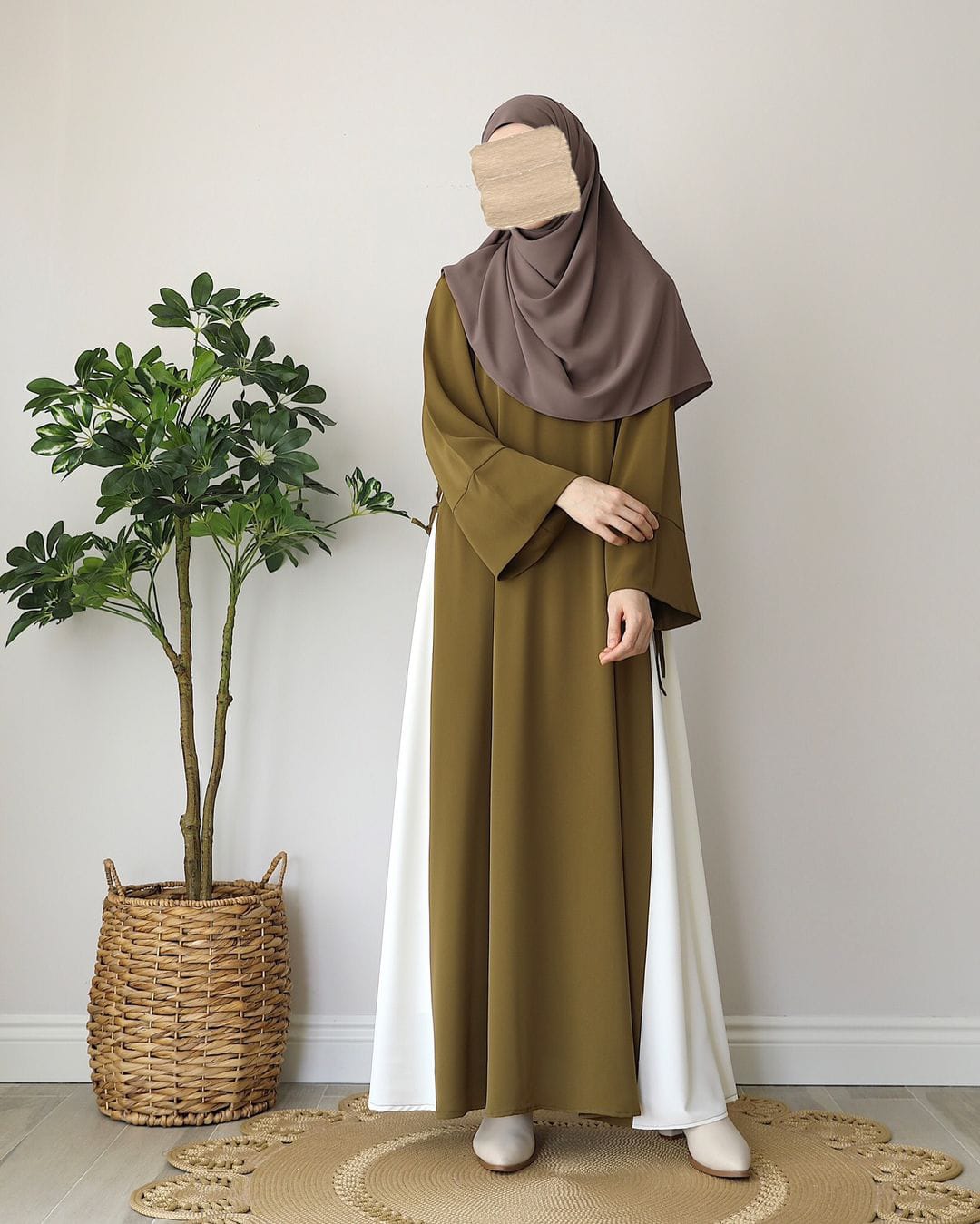 Gold Abaya with stoller