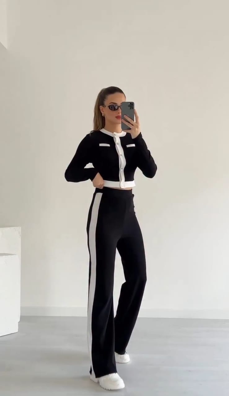 winter winde Buttion white strip Tack Suit